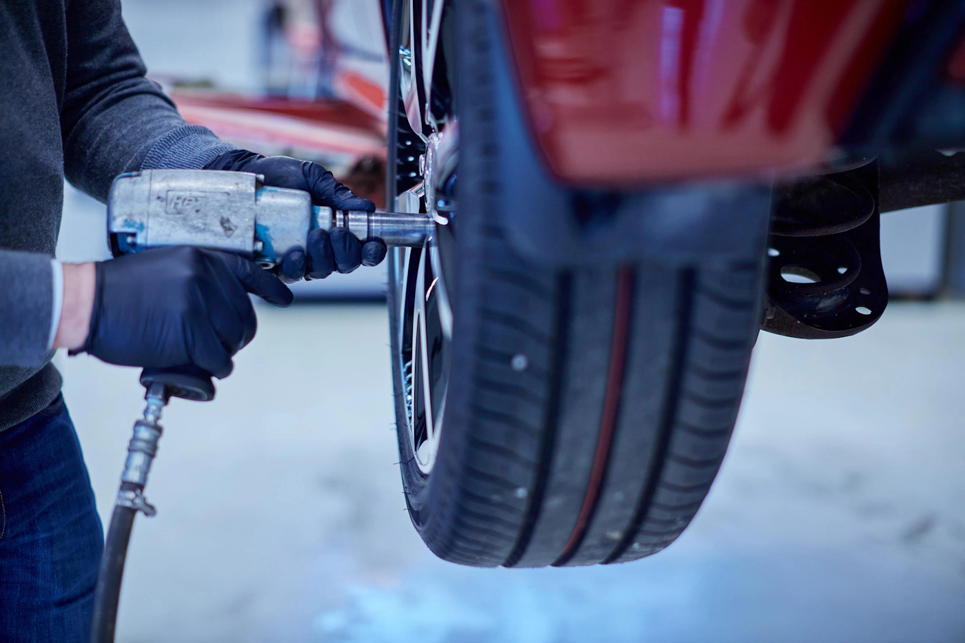 Vi hjelper deg med hjulskift på din bil