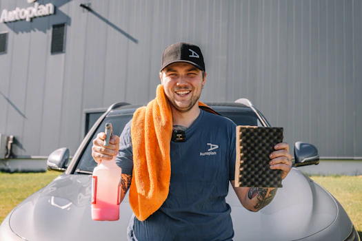 Gi bilen en skikkelig vårvask